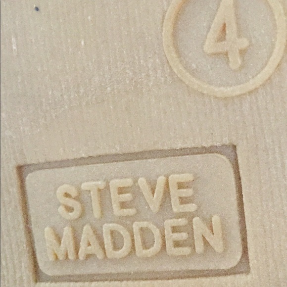 Fancy Steve Madden Sandals - Picture 5 of 6